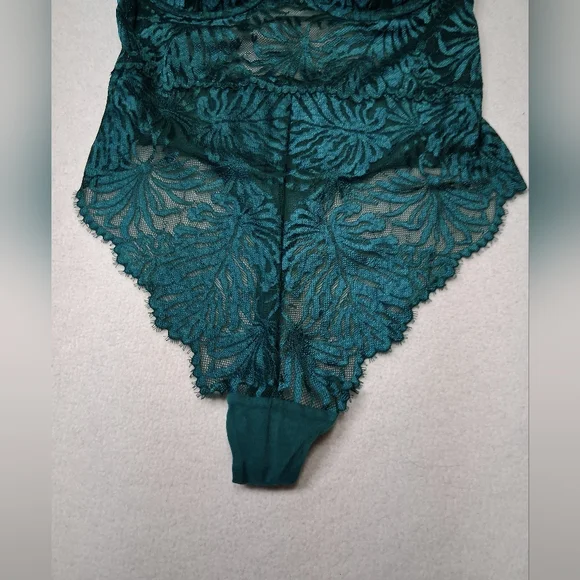 La SENZA Teal and Pink Lace Detail - Picture 3 of 4